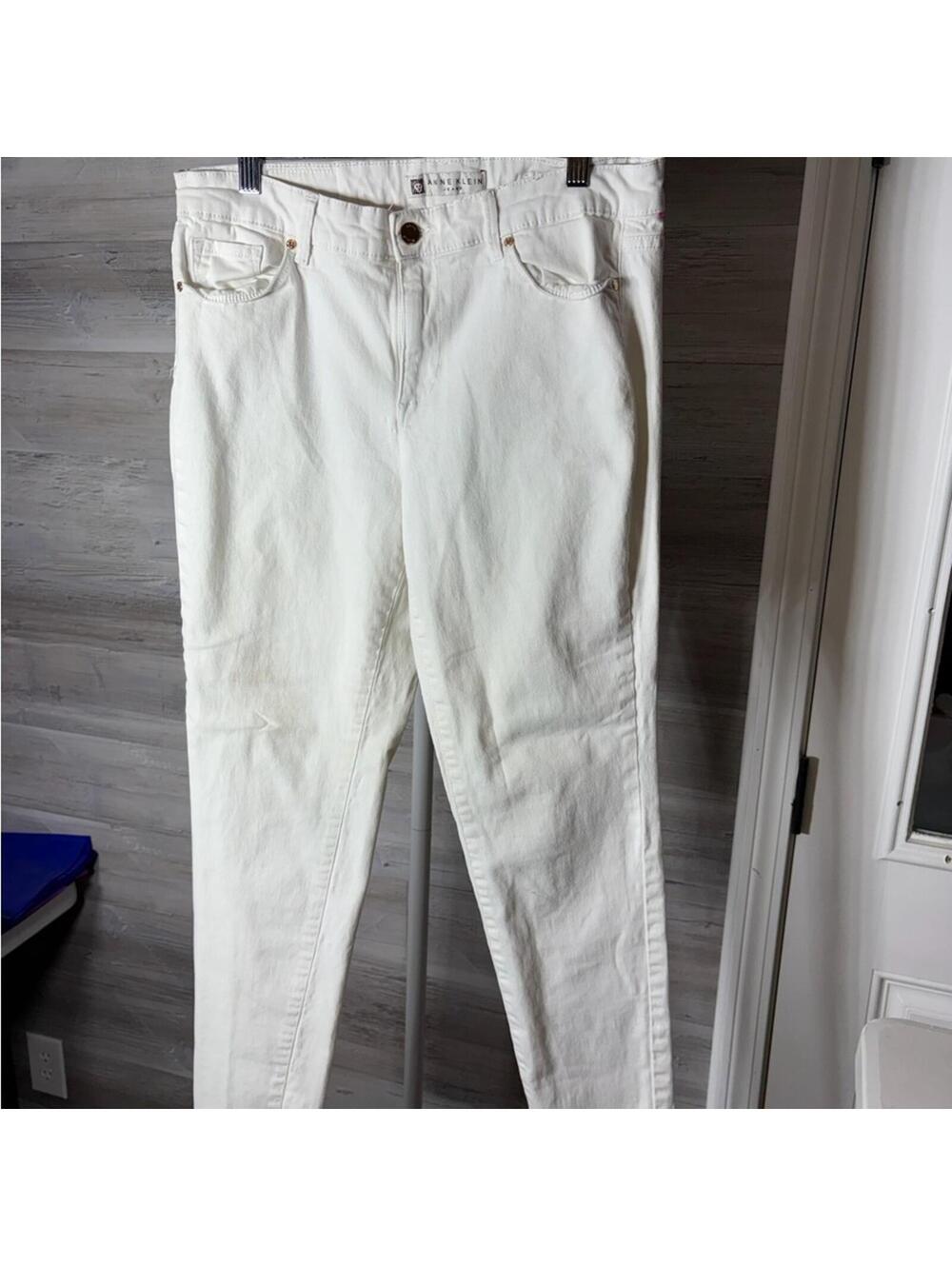 Anne Klein Skinny Ankle White Jeans 975